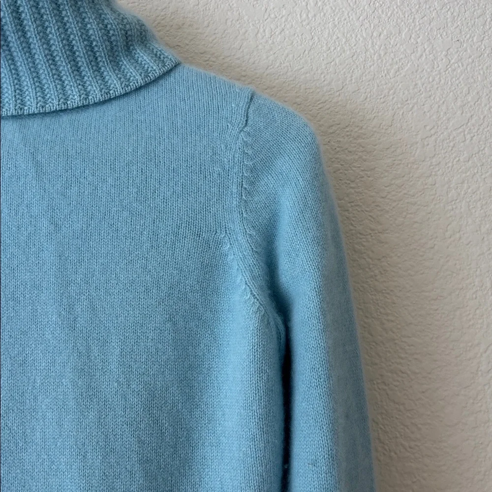 Ann Taylor Cashmere Soft Blue Cowl Neck Sweater Size Medium - Picture 4 of 7